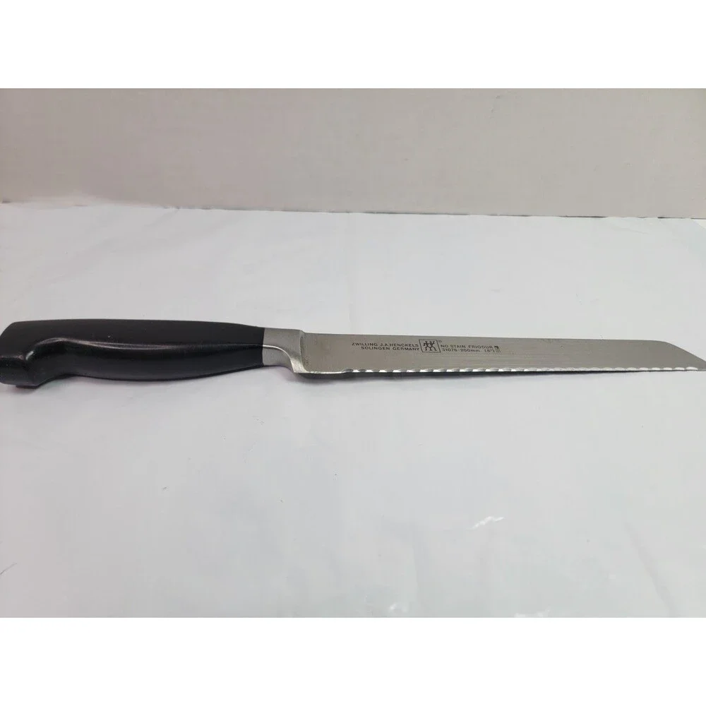 Zwilling J.A. Henckels Four Star 8” Serrated Bread Knife 31076-200 Germany